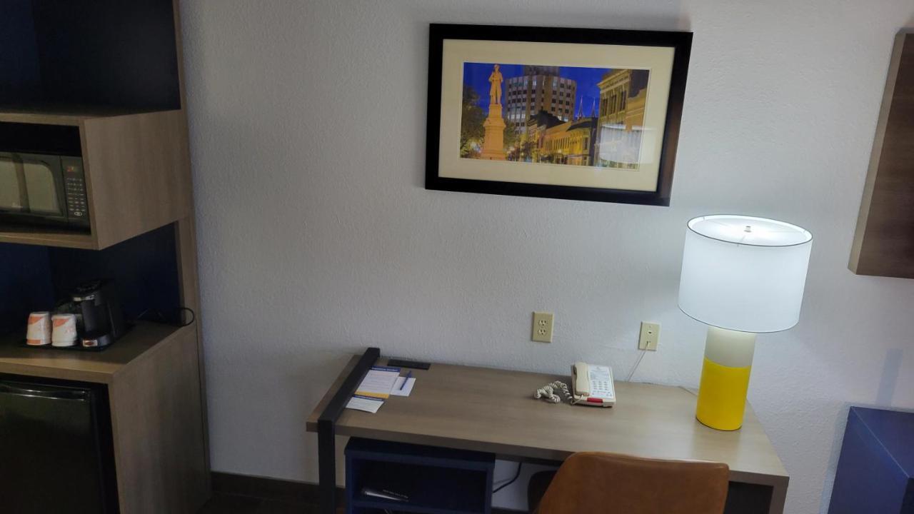 Comfort Suites Macon Luaran gambar