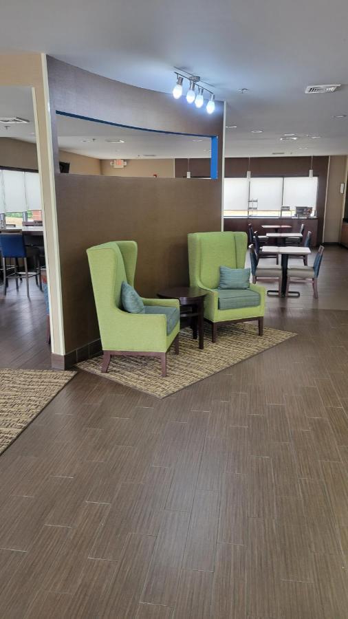 Comfort Suites Macon Luaran gambar