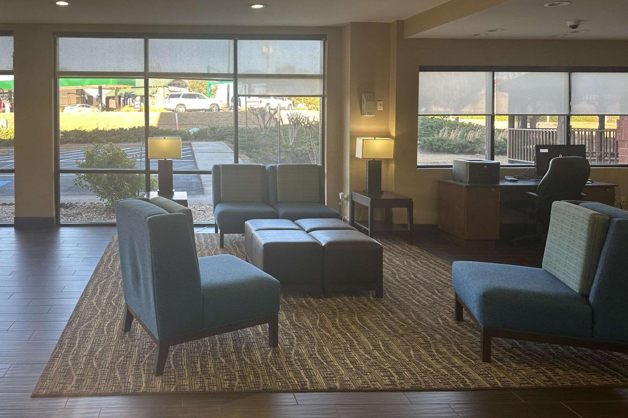 Comfort Suites Macon Luaran gambar